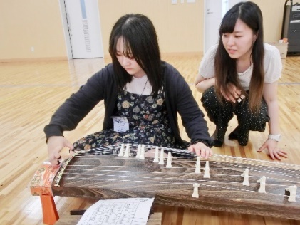 伝統文化・芸能　「和琴」演奏体験