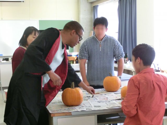 △かぼちゃランタン作り開始！