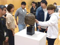鳥取県立博物館主催 学校＆地域でアート「コレクション宅配便」を開催しました！